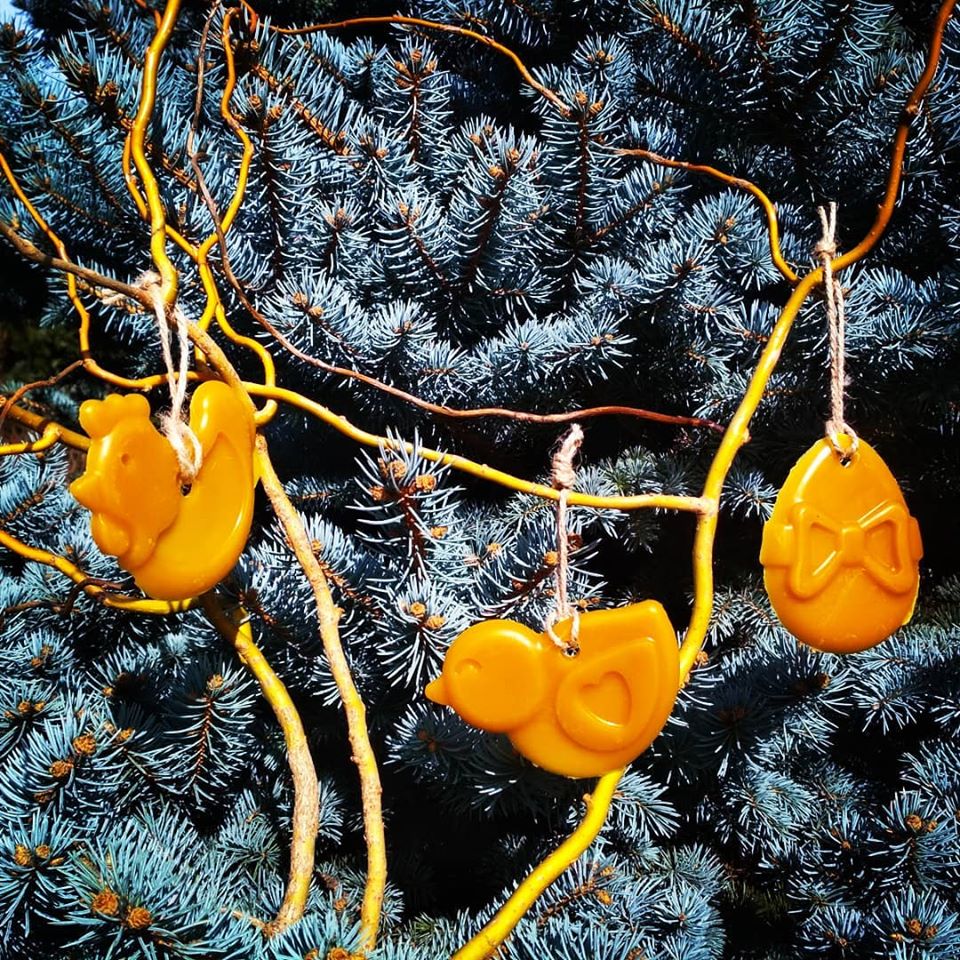 Ptáčak - ozdoba ze včelího vosku 9 cm