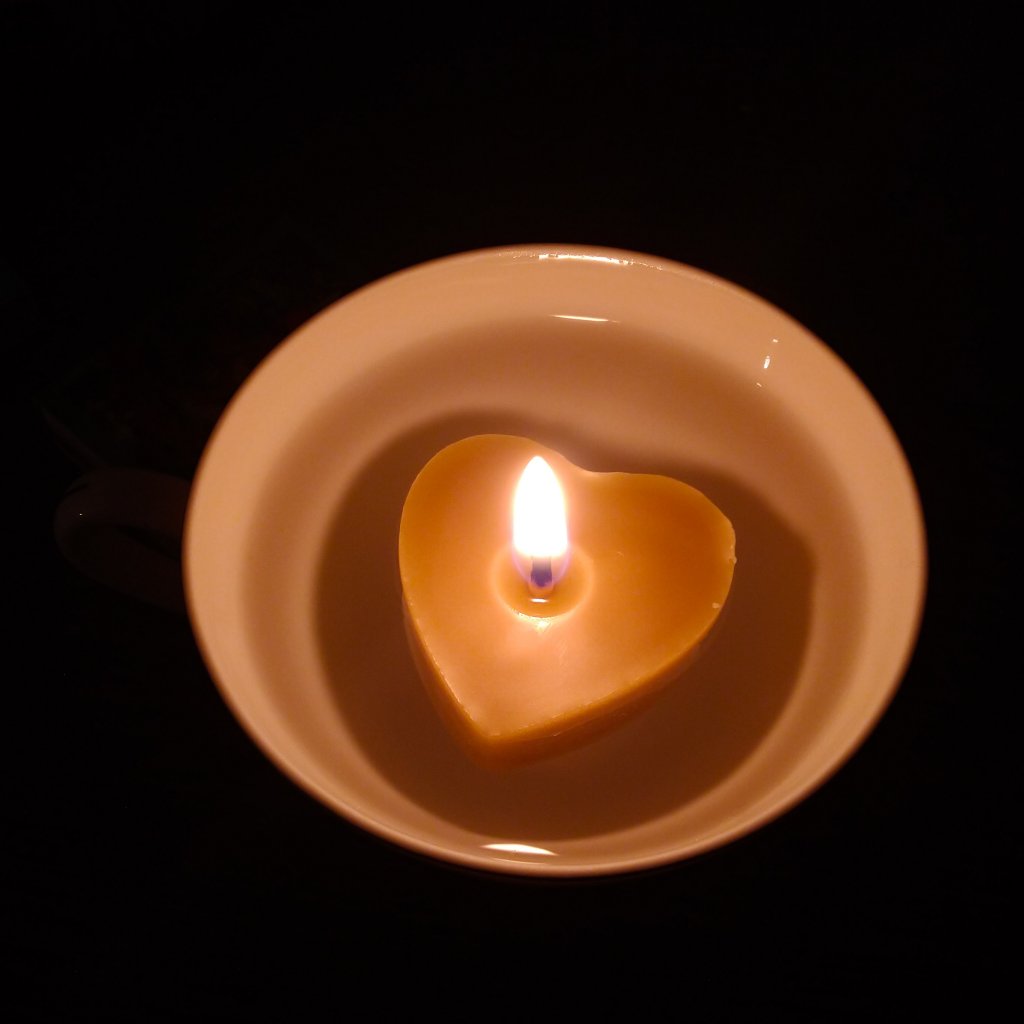 Plovoucí svíčka srdce 14 g