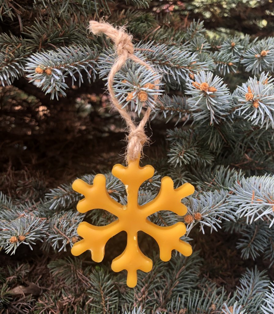 Vločka - ozdoba ze včelího vosku 7,5 cm